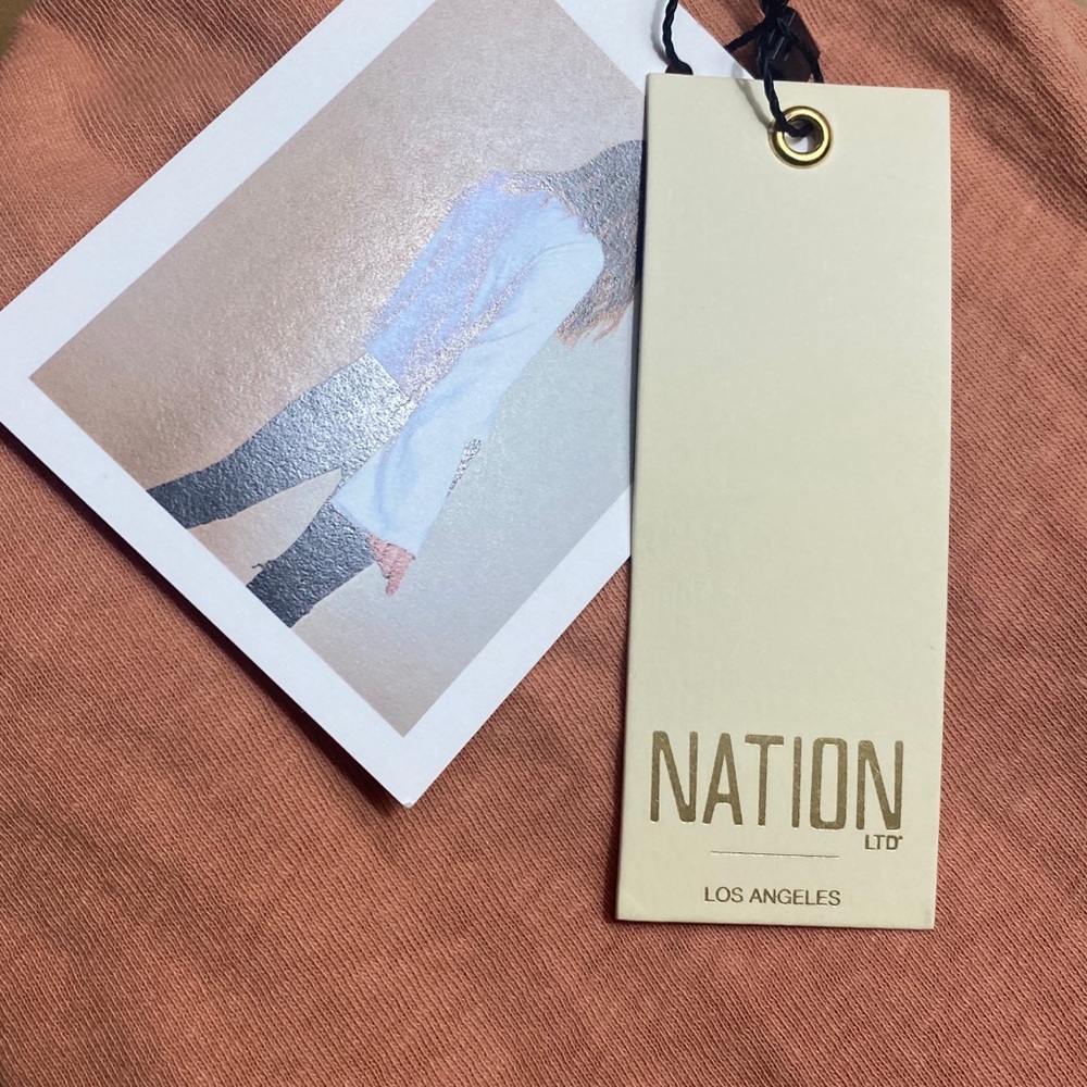 ⭐️⭐️⭐️ Nation LTD Boxy Bell Sleeve Top ⭐️⭐️⭐️ - Picture 3 of 4
